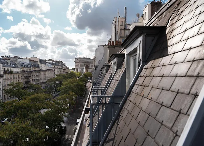 Elsa, Hotel Paris By Collection Vesper